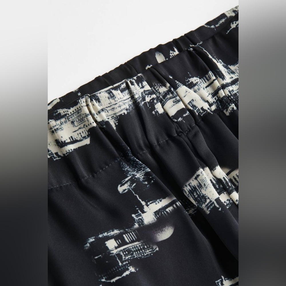 H&M EUC Abstract Print Satin Pajama Pants Size 4 Elastic Waist Relaxed Fit - Picture 3 of 5